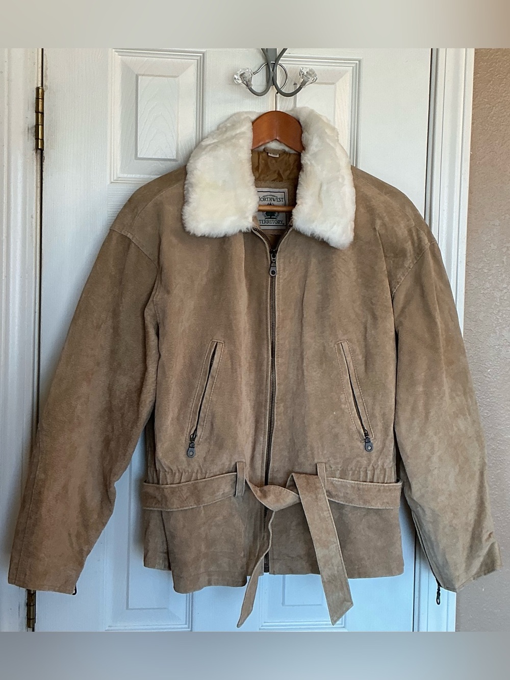 Vintage Northwest Territory Genuine Leather Jacket Faux-Fur Collar Belted Size L